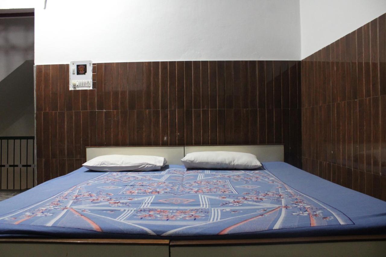 Laxmi Lodge Rishikesh Luaran gambar