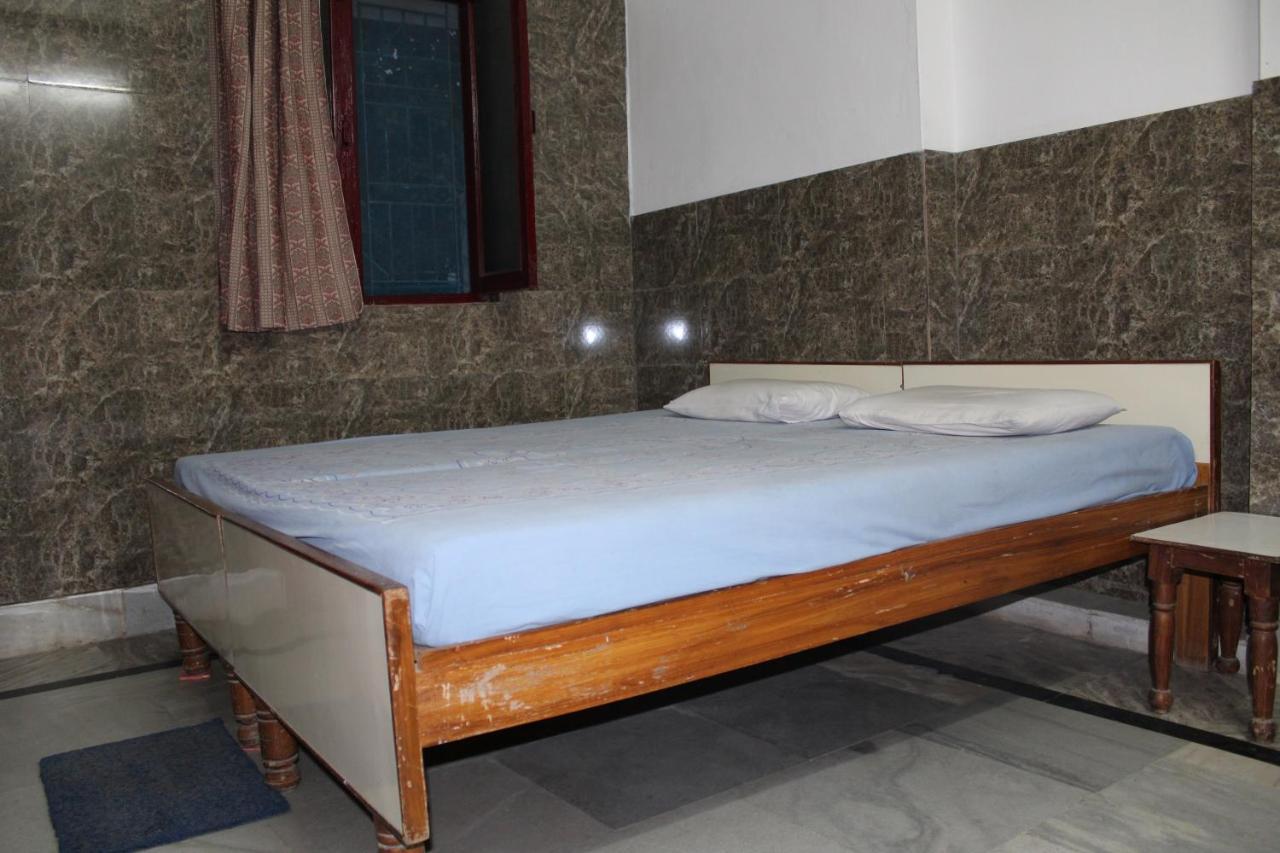 Laxmi Lodge Rishikesh Luaran gambar