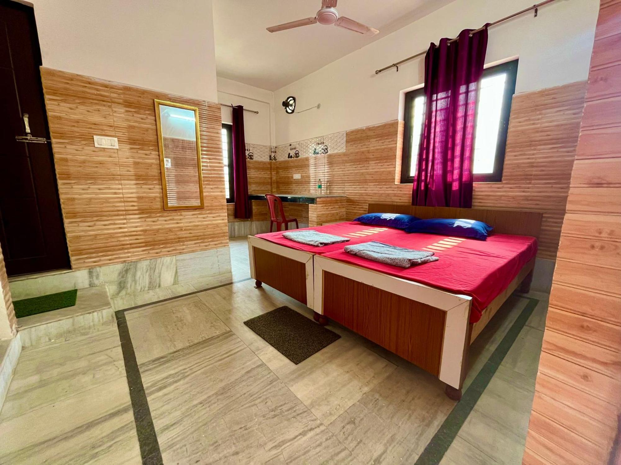 Laxmi Lodge Rishikesh Luaran gambar